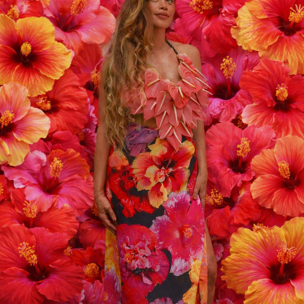 Hibiskiss Moon Pareo Sarong with Ocean Dreamer - Tag Aloha