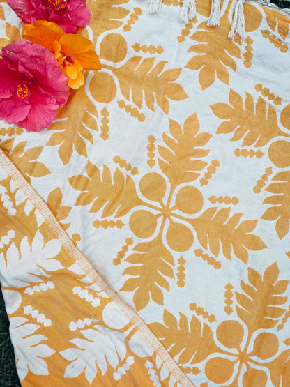 Abundant Golden ‘Ulu in Hawaiian Beach Blanket - EHA