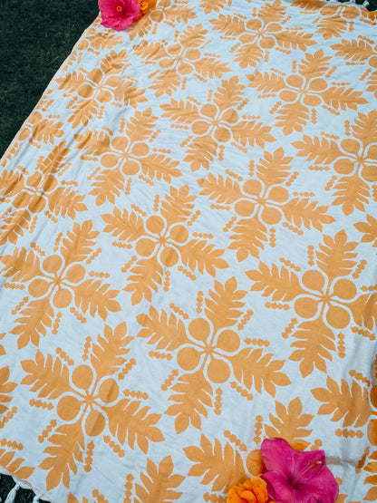 Abundant Golden ‘Ulu in Hawaiian Beach Blanket - EHA